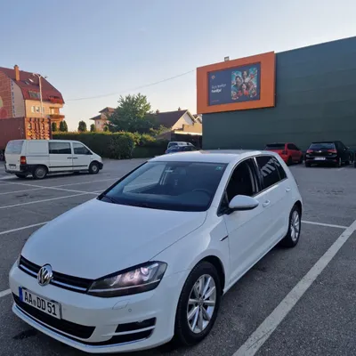 Volkswagen Golf 2015 në shitje