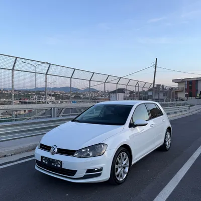 Volkswagen Golf 2013 në shitje
