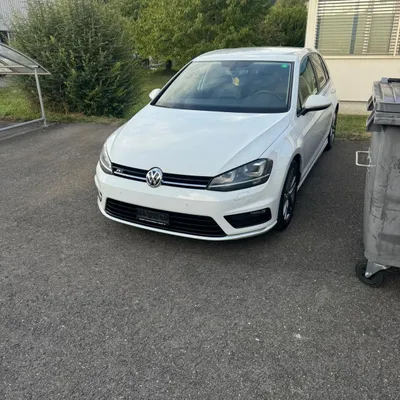 Volkswagen Golf 2013 në shitje