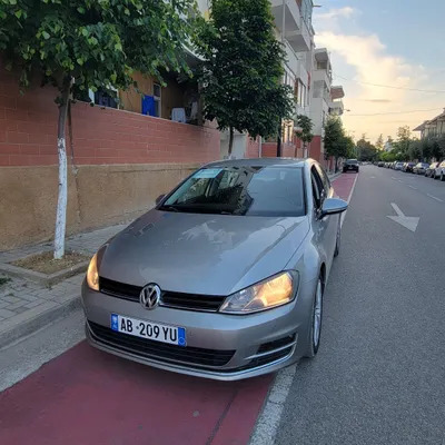 Volkswagen Golf 2014 në shitje