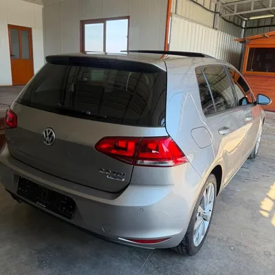 Volkswagen Golf 2015 në shitje