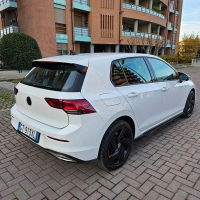 Volkswagen Golf 2021 në shitje