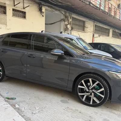 Volkswagen Golf 2020 në shitje