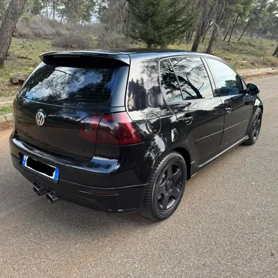 Volkswagen Golf 2005 në shitje