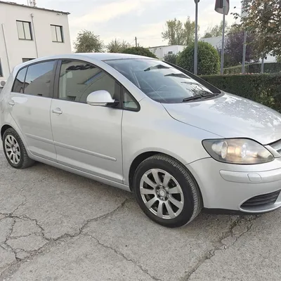 Volkswagen Golf 2005 në shitje