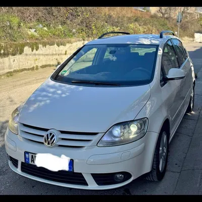 Volkswagen Golf 2008 në shitje