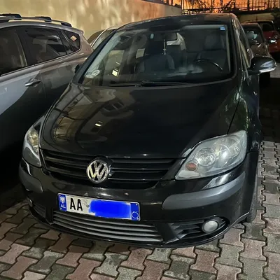 Volkswagen Golf 2008 në shitje