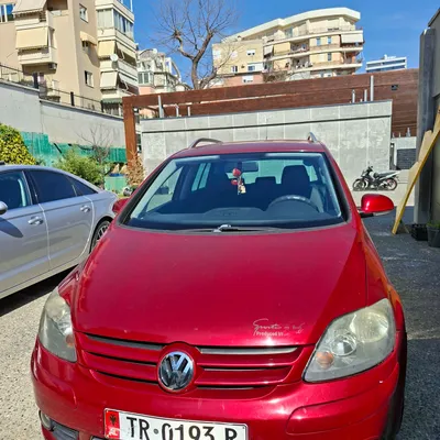 Volkswagen Golf 2008 në shitje