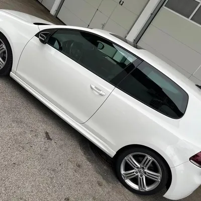Volkswagen Golf 2011 në shitje