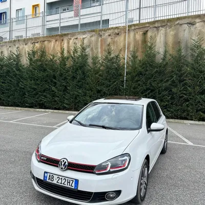 Volkswagen Golf 2010 në shitje