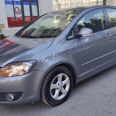 Volkswagen Golf 2012 në shitje
