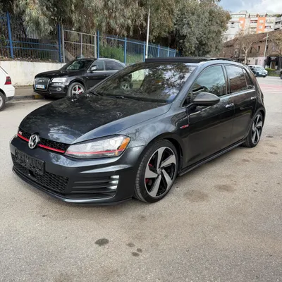Volkswagen Golf 2015 në shitje