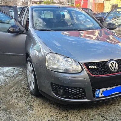 Volkswagen Golf 2008 në shitje