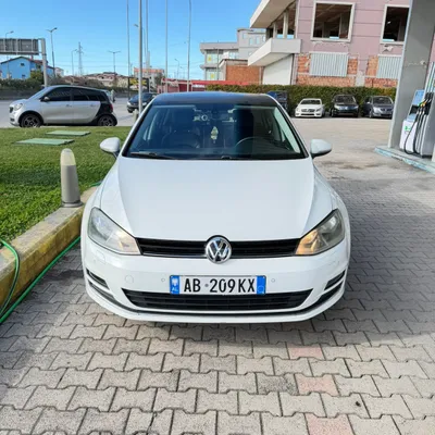 Volkswagen Golf 2014 në shitje