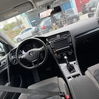 Volkswagen Golf 2014 në shitje