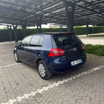 Volkswagen Golf 2006 në shitje