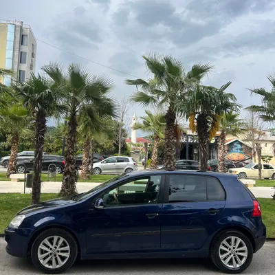Volkswagen Golf 2005 në shitje