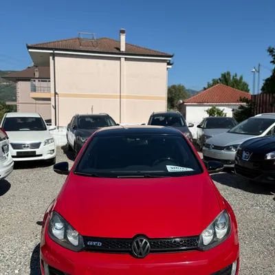 Volkswagen Golf 2010 në shitje