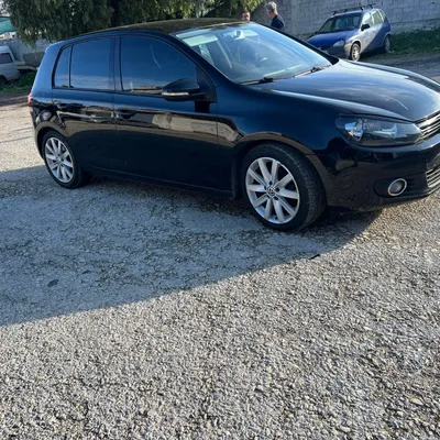 Volkswagen Golf 2010 në shitje
