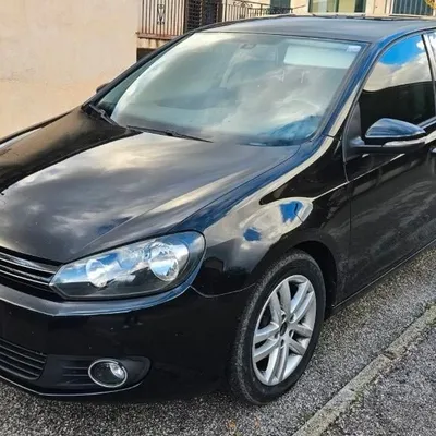 Volkswagen Golf 2012 në shitje