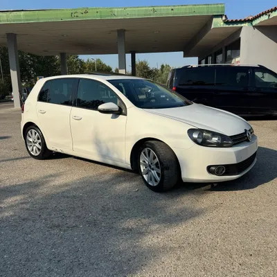 Volkswagen Golf 2010 në shitje
