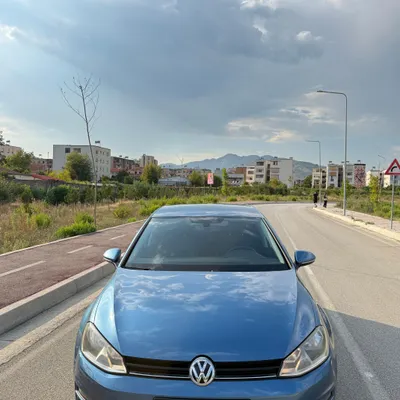 Volkswagen Golf 2014 në shitje