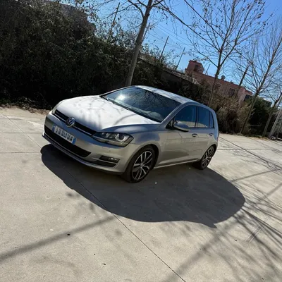 Volkswagen Golf 2013 në shitje