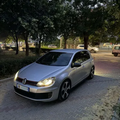 Volkswagen Golf 2011 në shitje