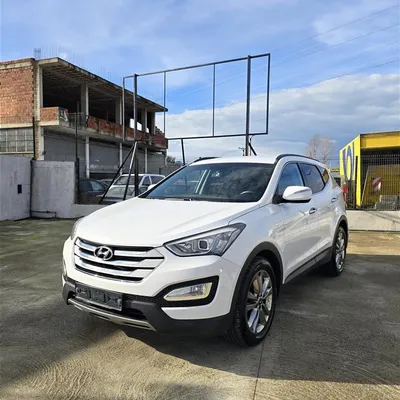 Hyundai Santa Fe 2013 në shitje