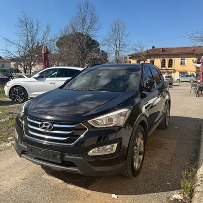 Hyundai Santa Fe 2013 në shitje