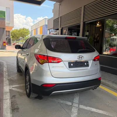 Hyundai Santa Fe 2013 në shitje