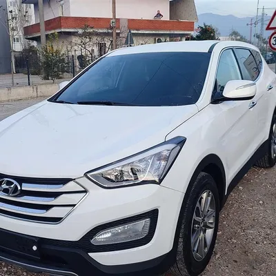 Hyundai Santa Fe 2013 në shitje