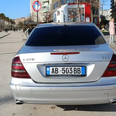 Mercedes-Benz E-class 2003 në shitje