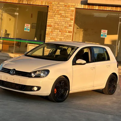 Volkswagen Golf 2010 në shitje