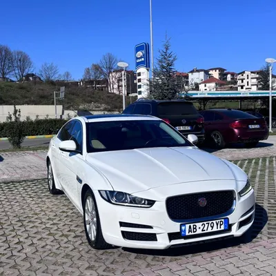 Jaguar XE