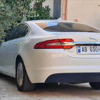 Jaguar XF 2014 në shitje