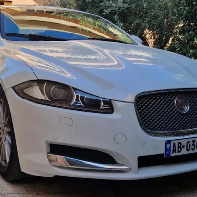 Jaguar XF 2014 në shitje
