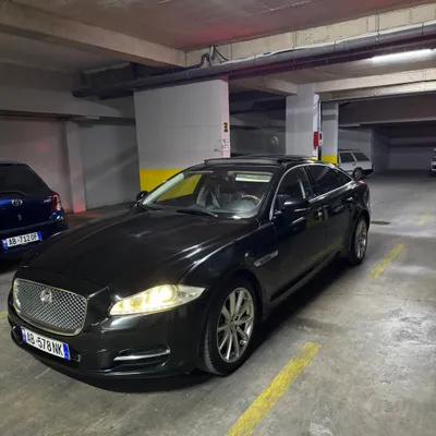 Jaguar XJ