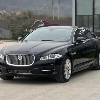 Jaguar XJ