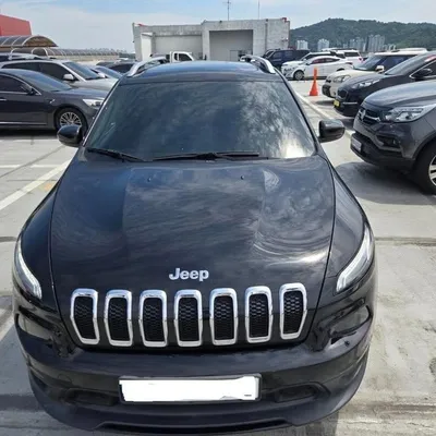 Jeep Cherokee 2015 në shitje