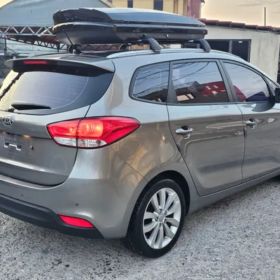 Kia Carens 2013 në shitje