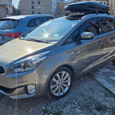 Kia Carens 2013 në shitje