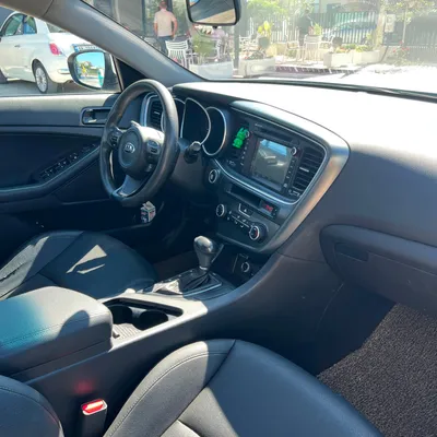 Kia Carens 2014 në shitje