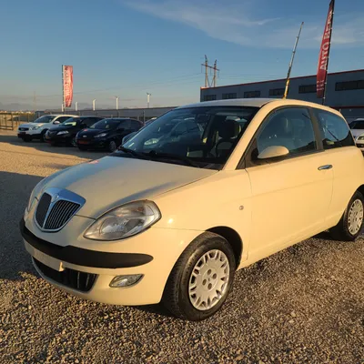 Lancia Ypsilon