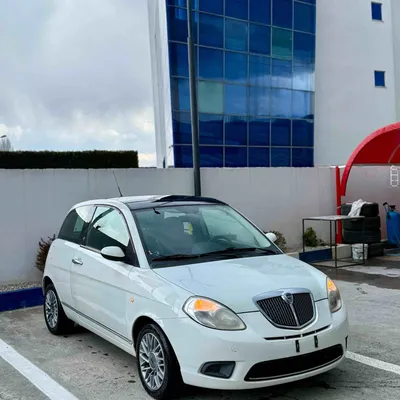 Lancia Ypsilon
