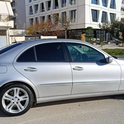 Mercedes-Benz E-class 2003 në shitje