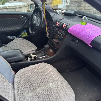 Mercedes-Benz E-class 2001 në shitje