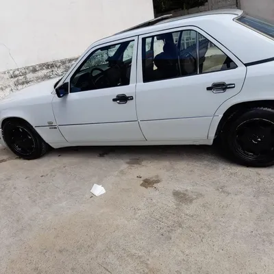 Mercedes-Benz W124