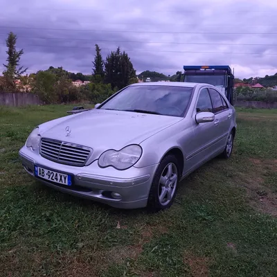 Mercedes-Benz C-class 2004 në shitje