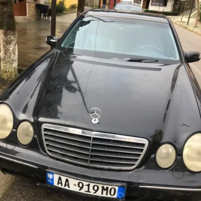Mercedes-Benz E-class 2000 në shitje